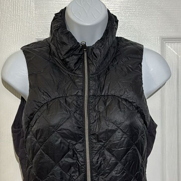 Lululemon Down For A Run Vest Black Slim-fit Goose Down 800 fill size 4 - Picture 2 of 13